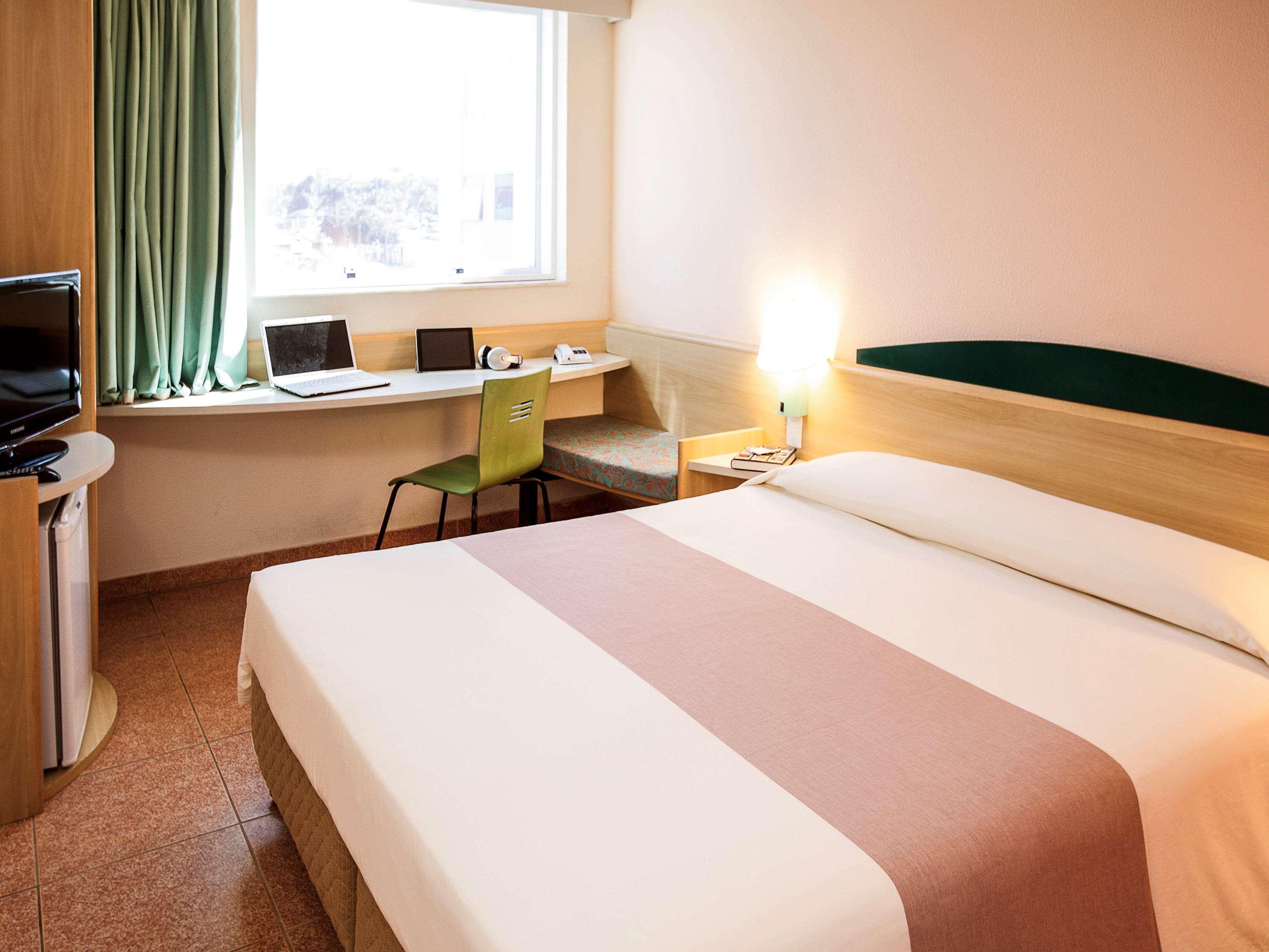 Hotel Ibis Vitoria Aeroporto Exterior foto